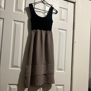 Source Unknown Black and Tan Midi Dress